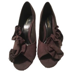 Ann Marino Taupe Heels